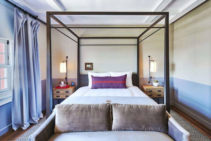 Room 21 of 82